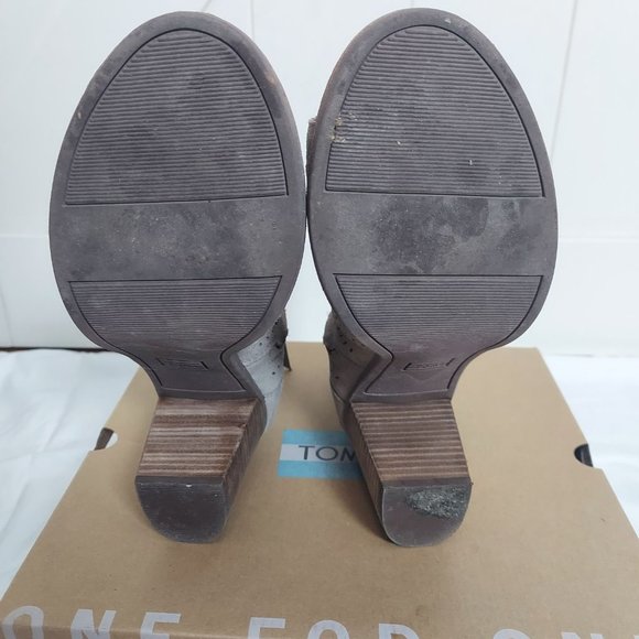Tom's Majorica Ankle Boot  Peep Toe Perforated Leaf Suede Taupe Peep Toe Size 11 - Picture 5 of 6